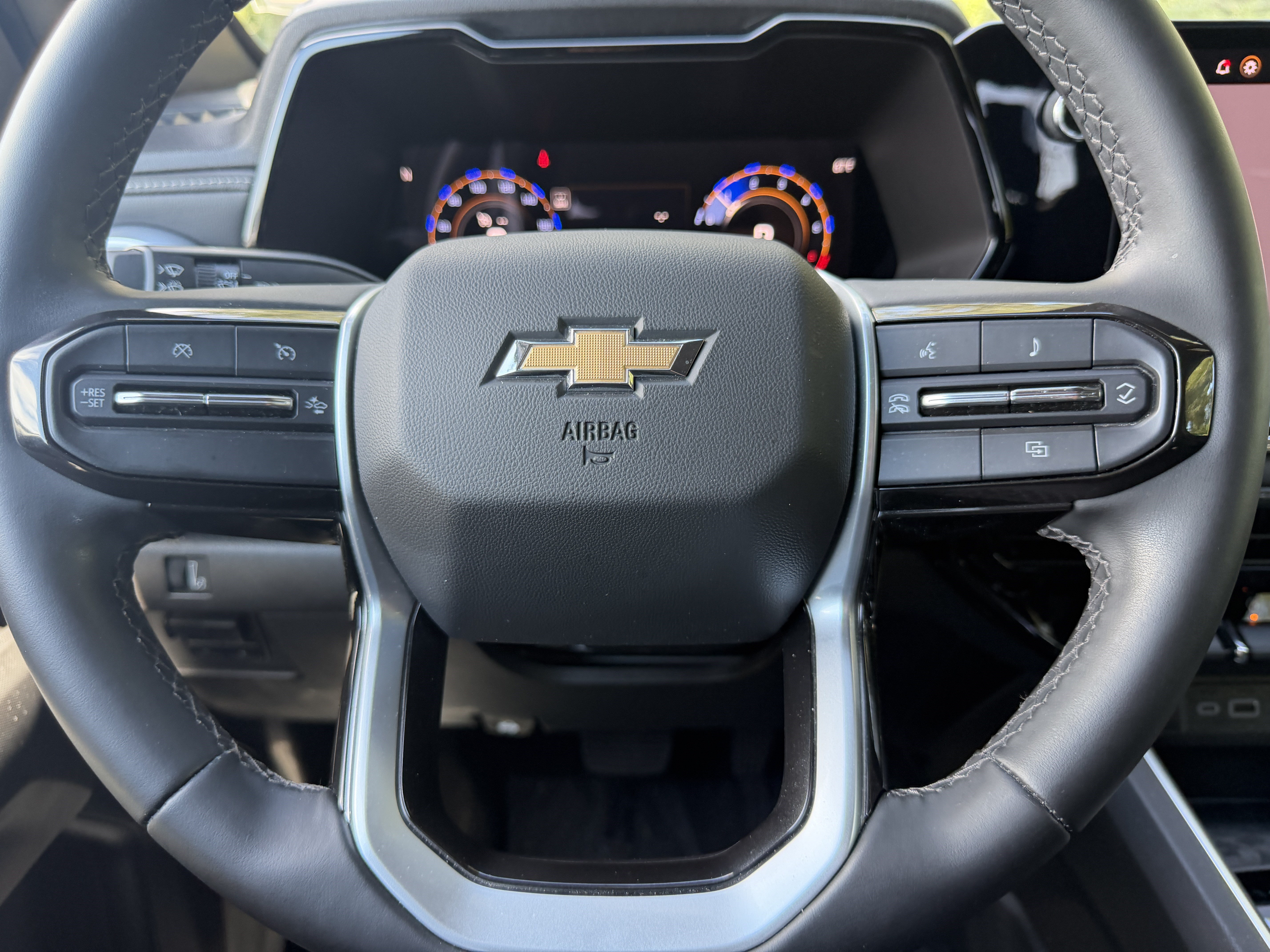 Used 2024 Chevrolet Colorado LT w/ LT Convenience Package II AWD/4WD image 33