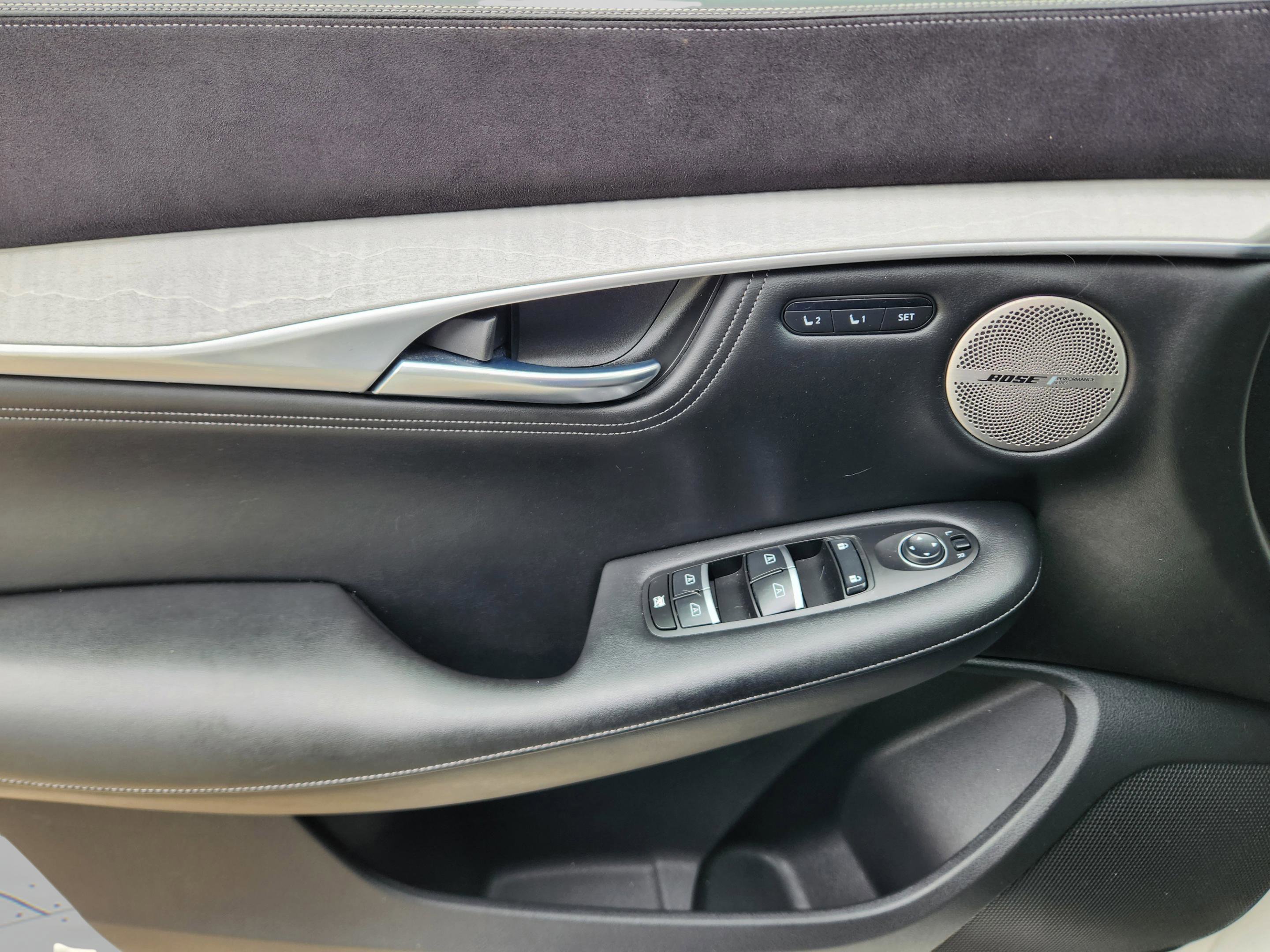 Used 2019 INFINITI QX50 Essential w/ Sensory Package FWD image 19