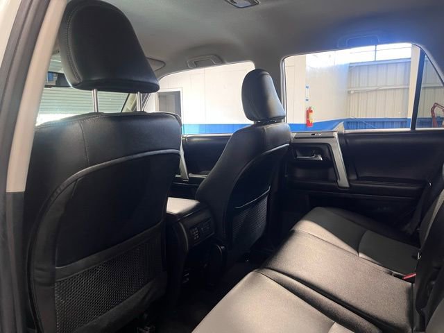 Used 2018 Toyota 4Runner SR5 Premium image 17