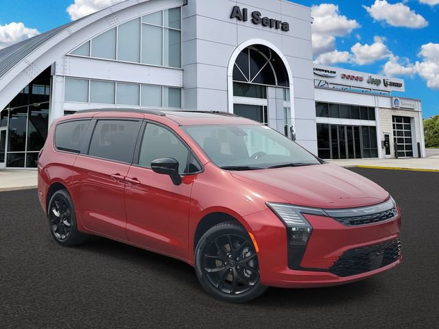 New 2027 Chrysler Pacifica Limited w/ Family Tech Group AWD/4WD image 1