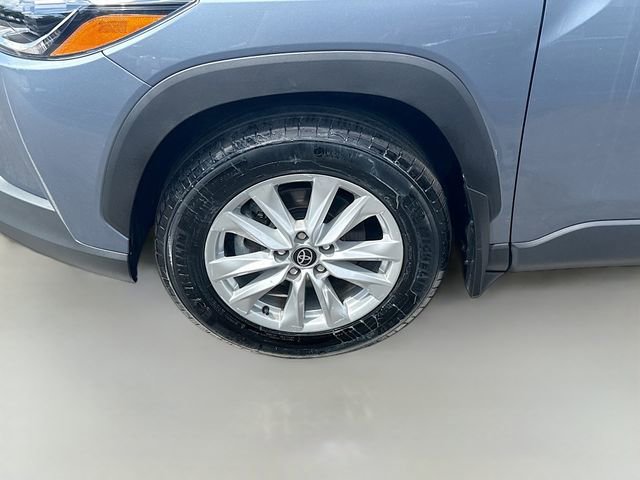 Used 2024 Toyota Corolla Cross LE image 29