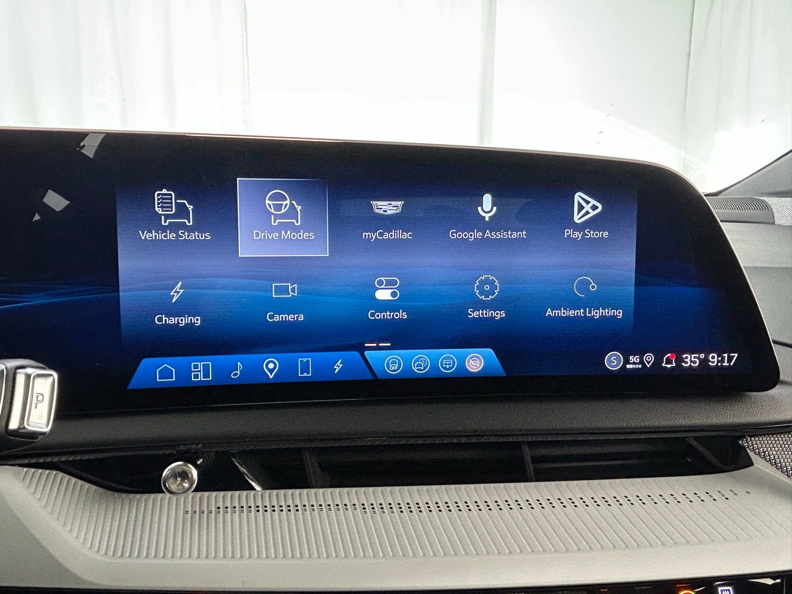 Used 2025 Cadillac Optiq Sport 2 w/ LPO, Floor Liner Package image 18