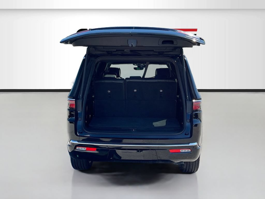 Used 2024 Jeep Wagoneer Series II w/ Premium Group I AWD/4WD image 28
