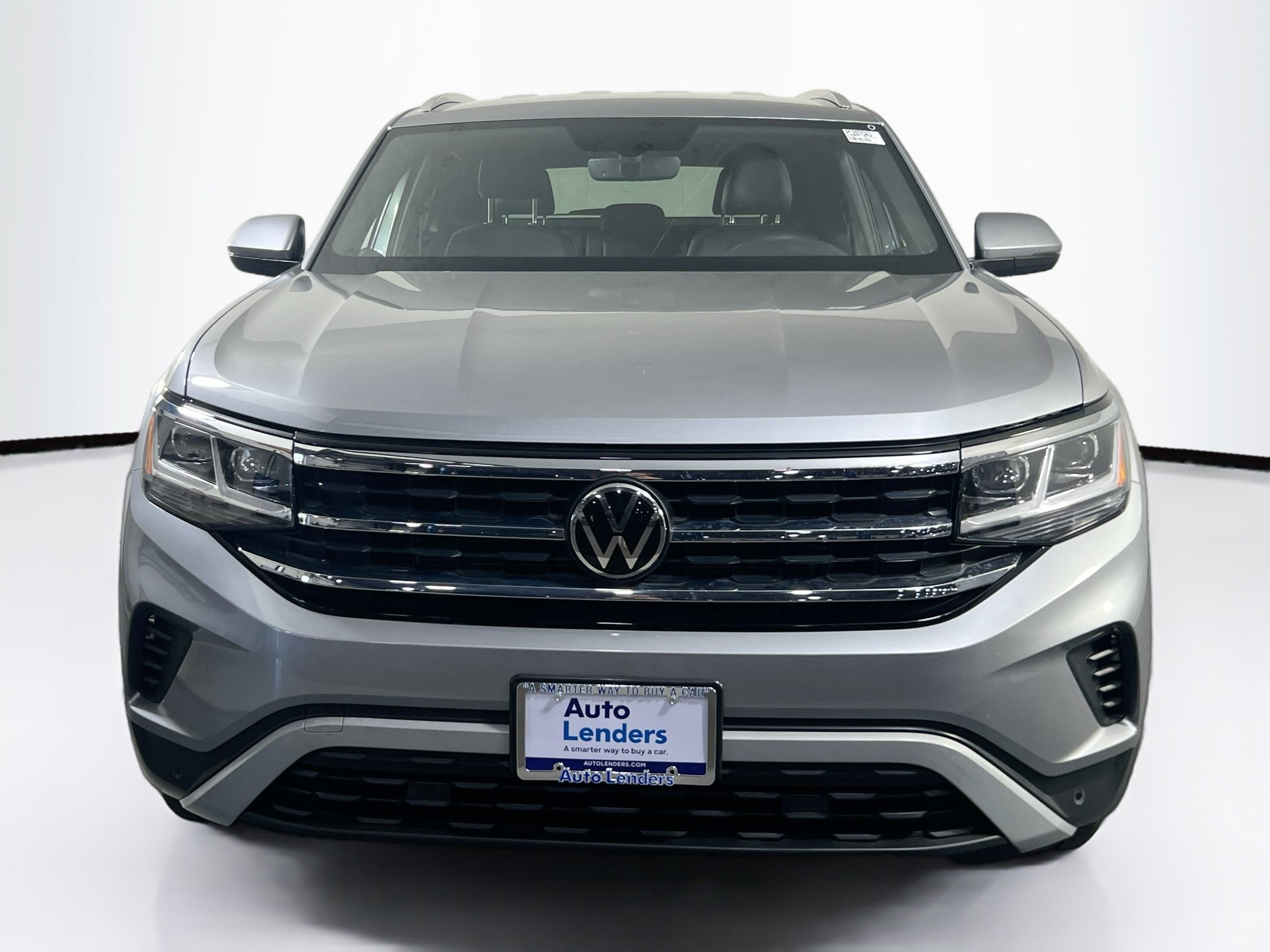 Used 2023 Volkswagen Atlas Cross Sport SE AWD/4WD image 2