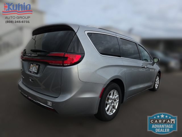 Used 2021 Chrysler Pacifica Touring-L FWD image 4