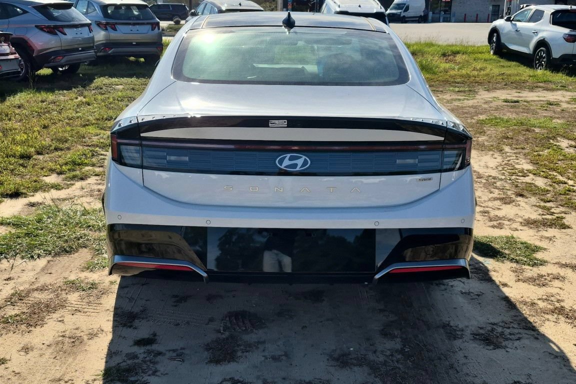 New 2026 Hyundai Sonata Limited FWD image 6