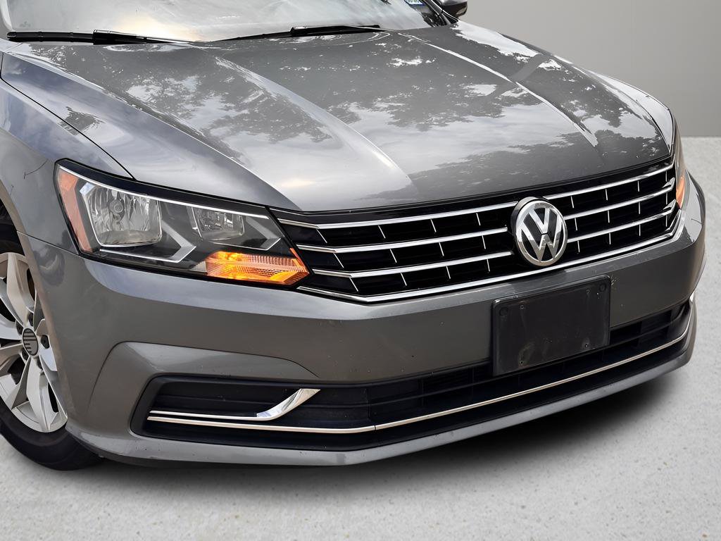 Used 2017 Volkswagen Passat 1.8T S FWD image 20