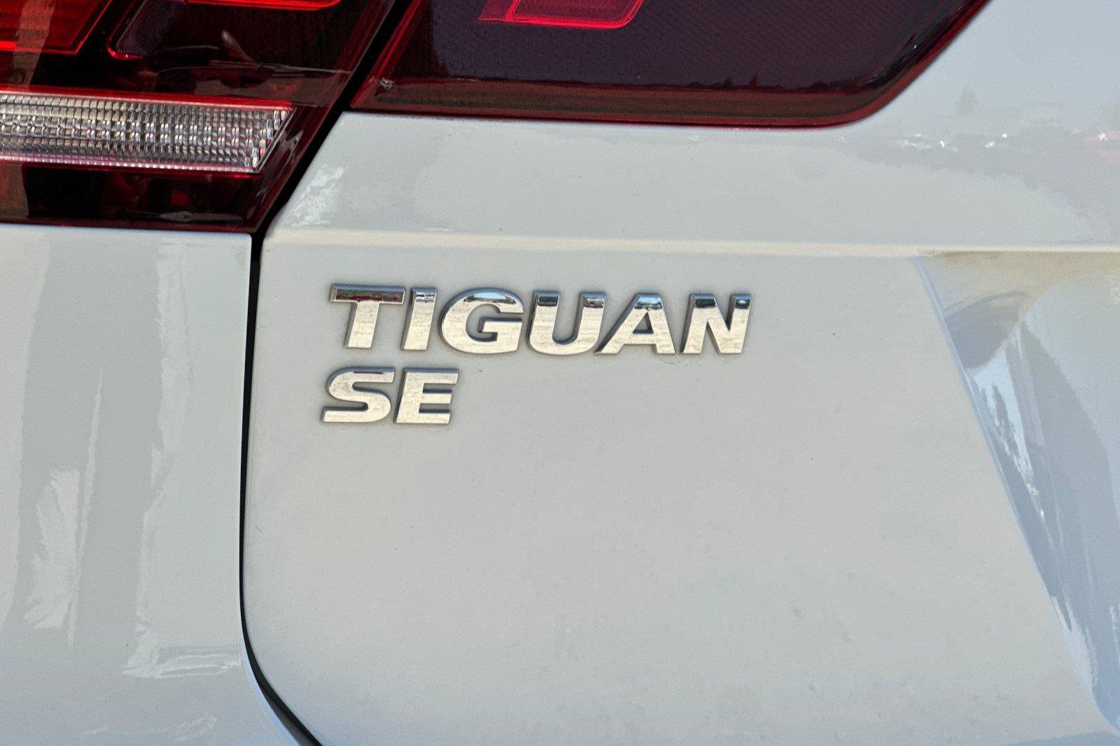Used 2021 Volkswagen Tiguan SE w/ Panoramic Sunroof Package AWD/4WD image 26