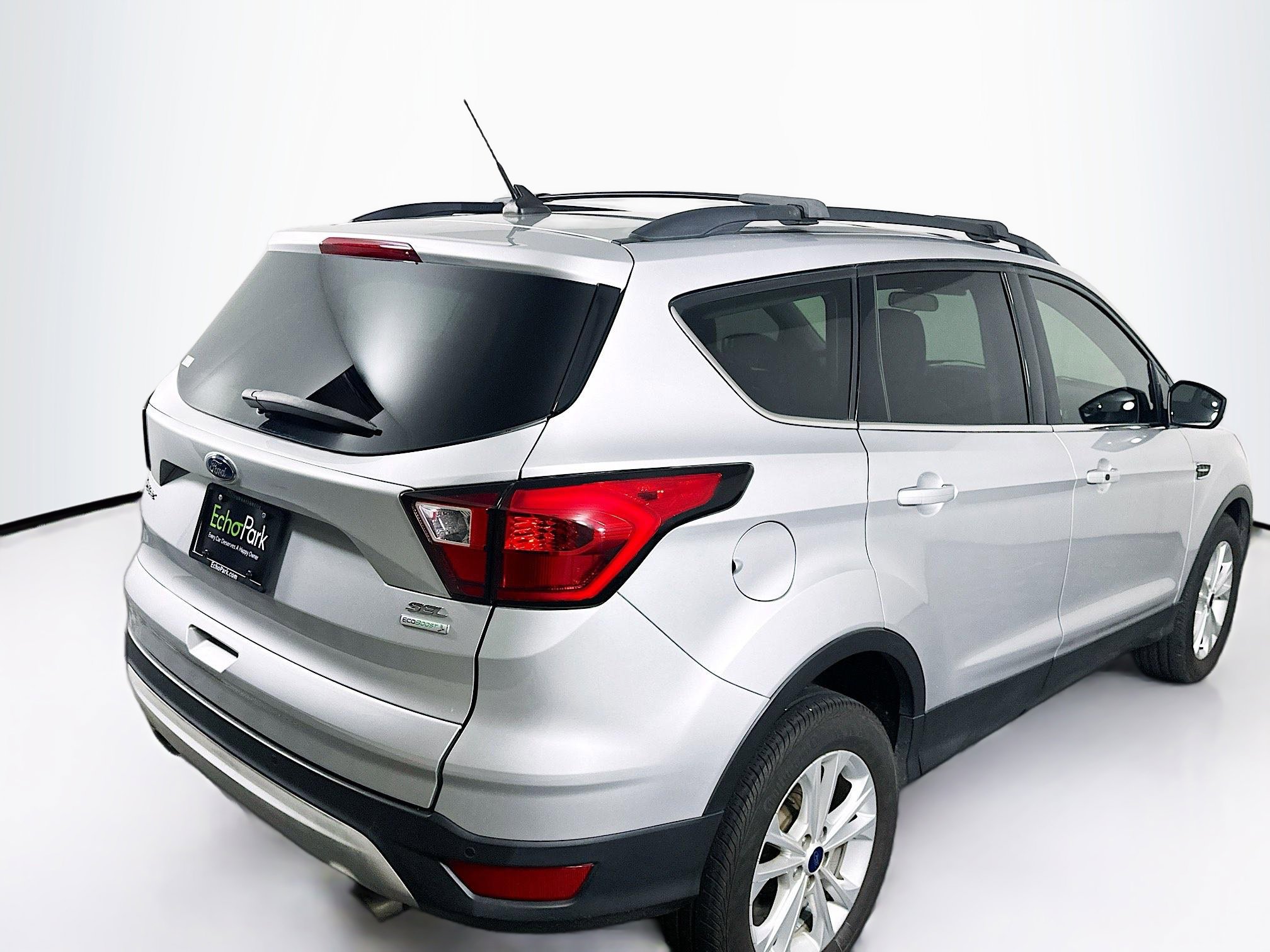 Used 2019 Ford Escape SEL image 9
