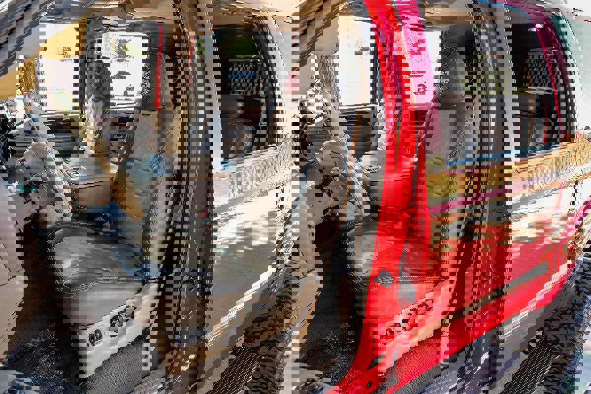 Used 2004 Ford Excursion Eddie Bauer image 4