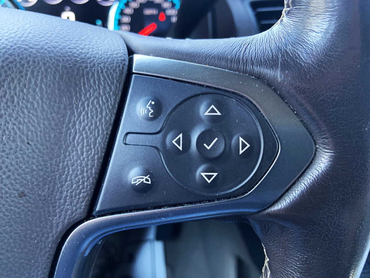 Used 2020 Chevrolet Tahoe Premier w/ 6.2L Performance Package image 25