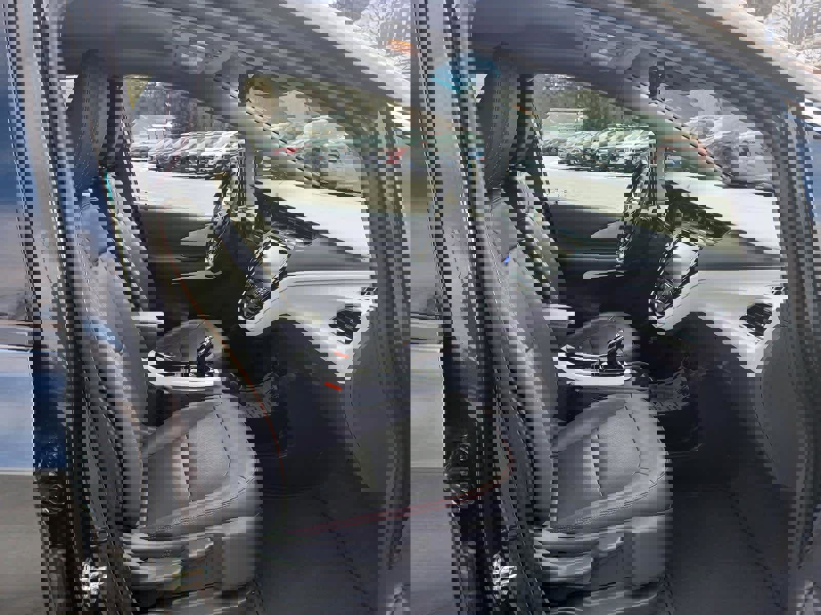 Used 2019 Chevrolet Bolt Premier w/ Infotainment Package image 17