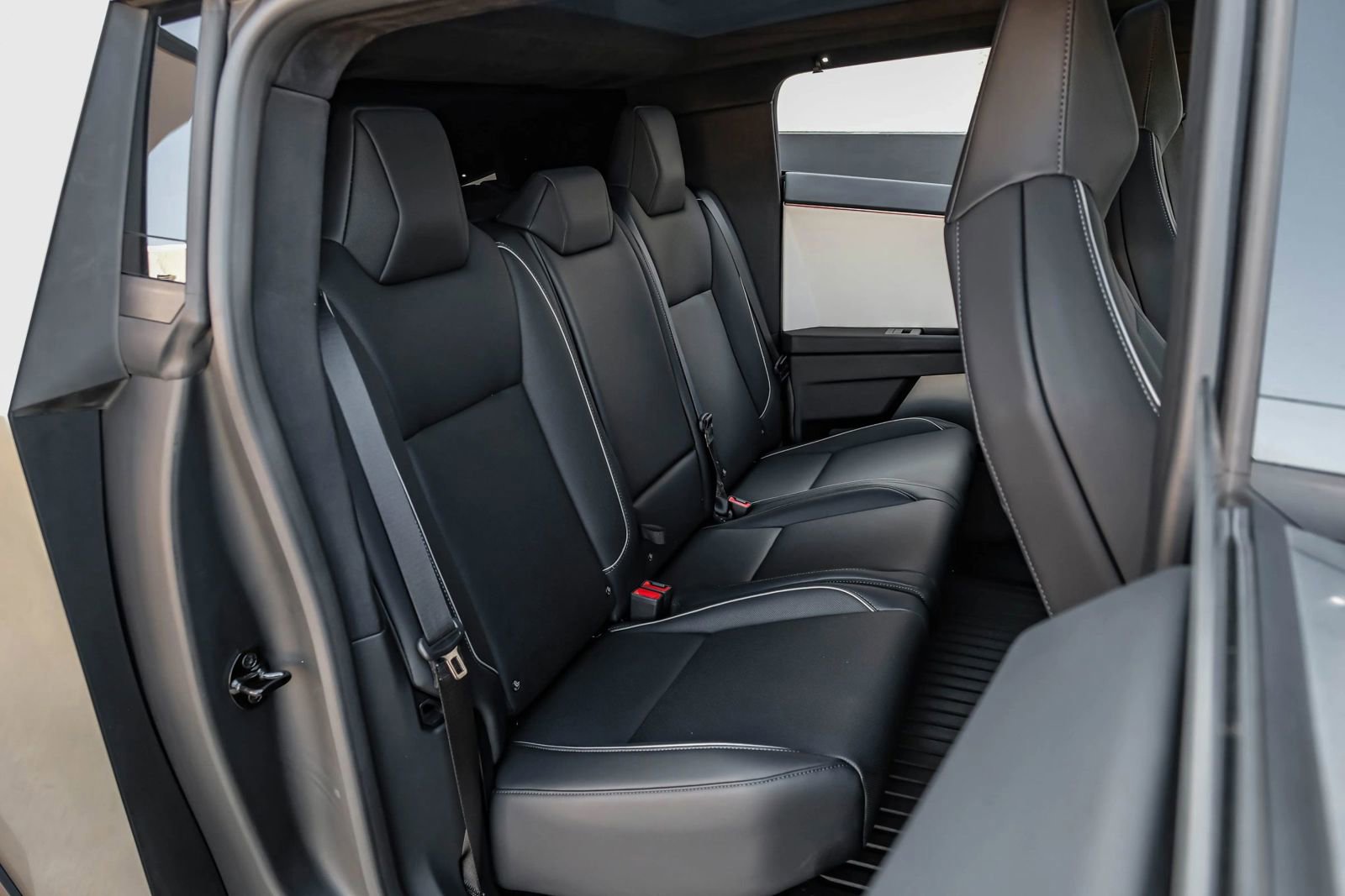 Used 2024 Tesla Cybertruck Cyberbeast AWD/4WD image 49