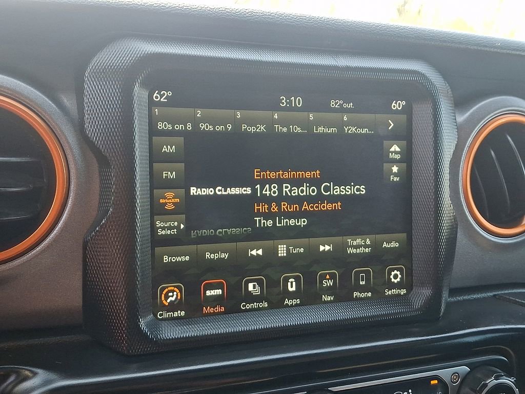 Used 2022 Jeep Gladiator Mojave AWD/4WD image 18