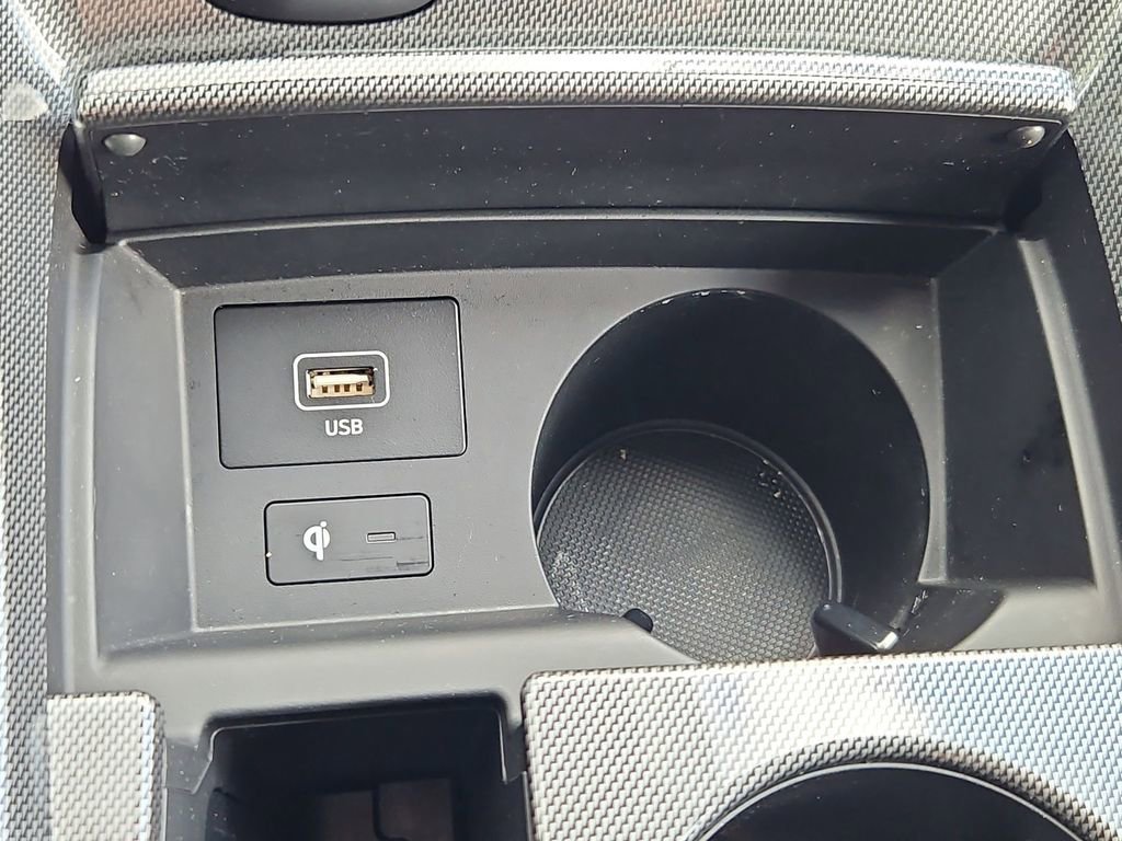 Used 2022 Hyundai Santa Fe Limited w/ Cargo Package image 26