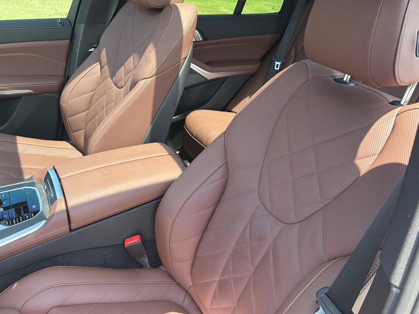 Used 2025 BMW X5 xDrive40i w/ M Sport Package AWD/4WD image 28