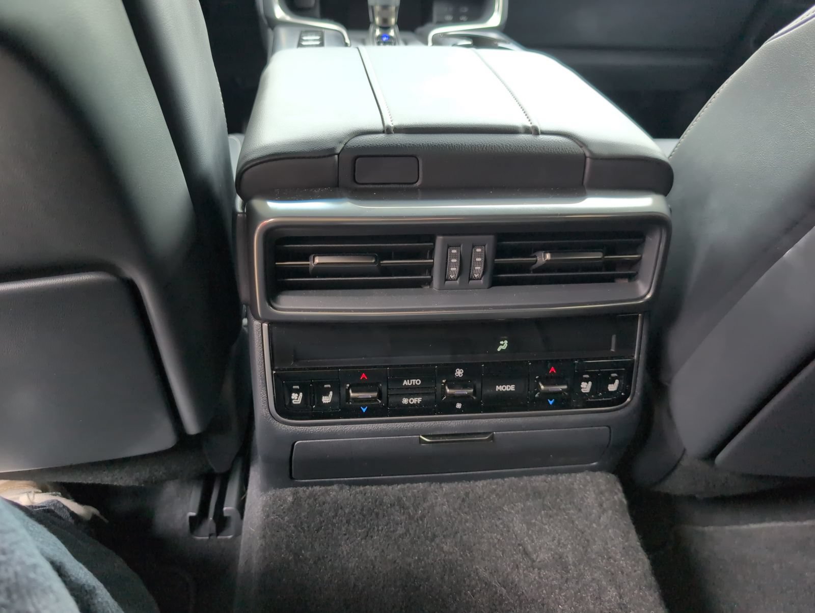 Certified 2026 Lexus LX 700h Luxury w/ Appearance Package AWD/4WD image 17