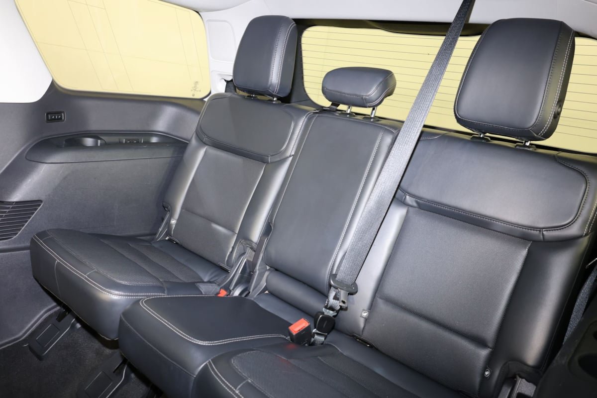 Used 2025 Ford Expedition Platinum AWD/4WD image 12