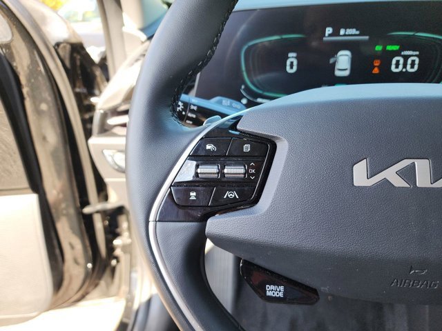 Used 2023 Kia Niro EX image 23