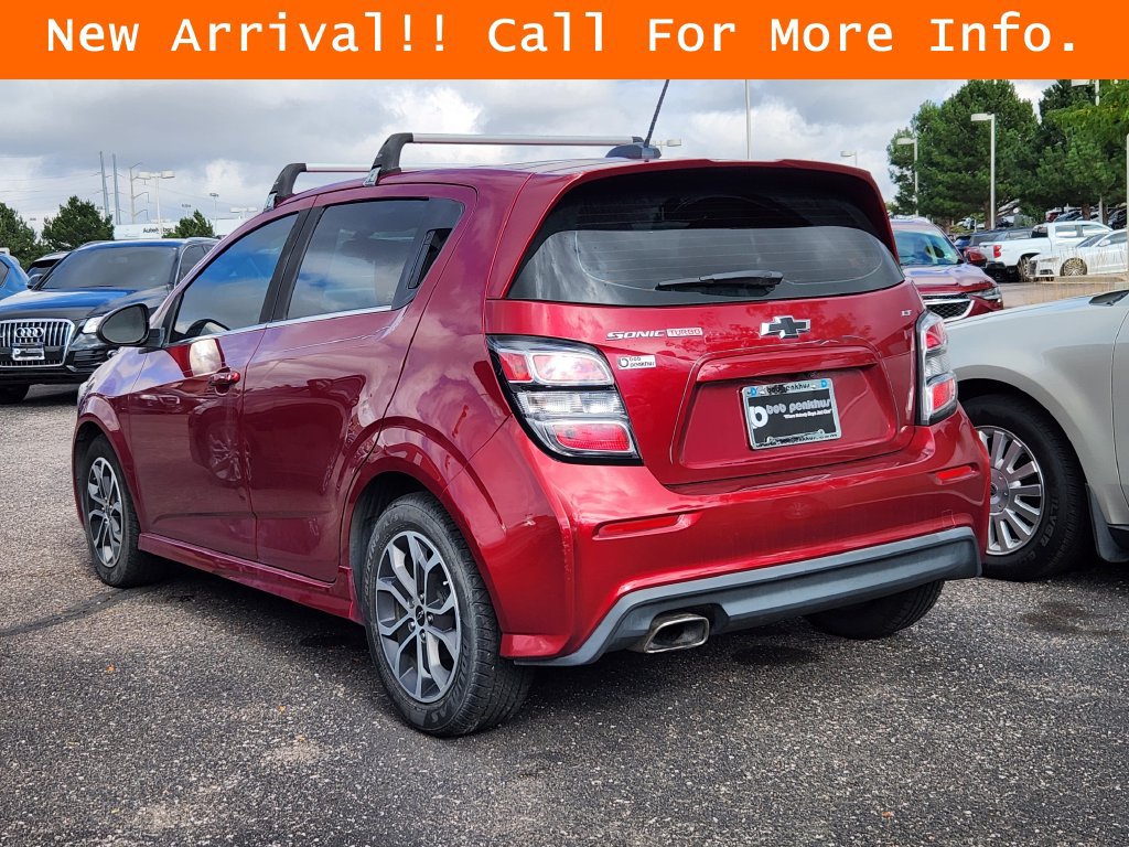 Used 2018 Chevrolet Sonic LT w/ Convenience Package FWD image 5