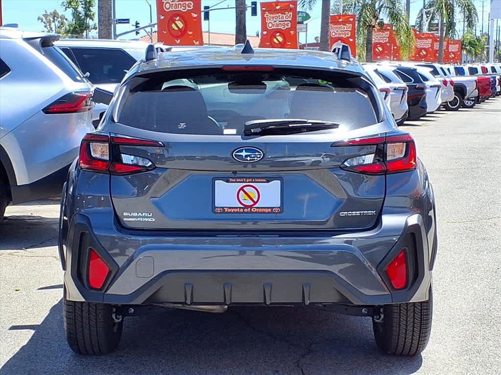 Used 2025 Subaru Crosstrek 2.0i Premium AWD/4WD image 3