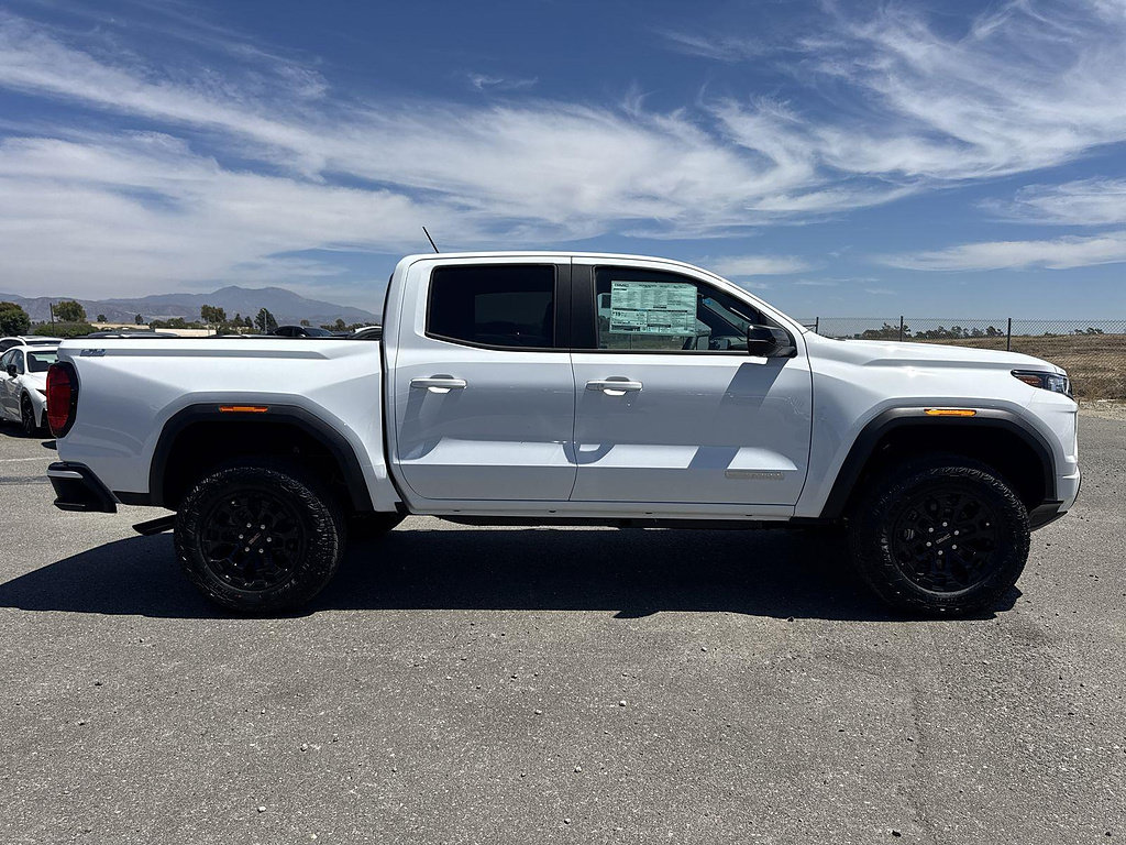 New 2026 GMC Canyon Elevation w/ Technology Package AWD/4WD image 3