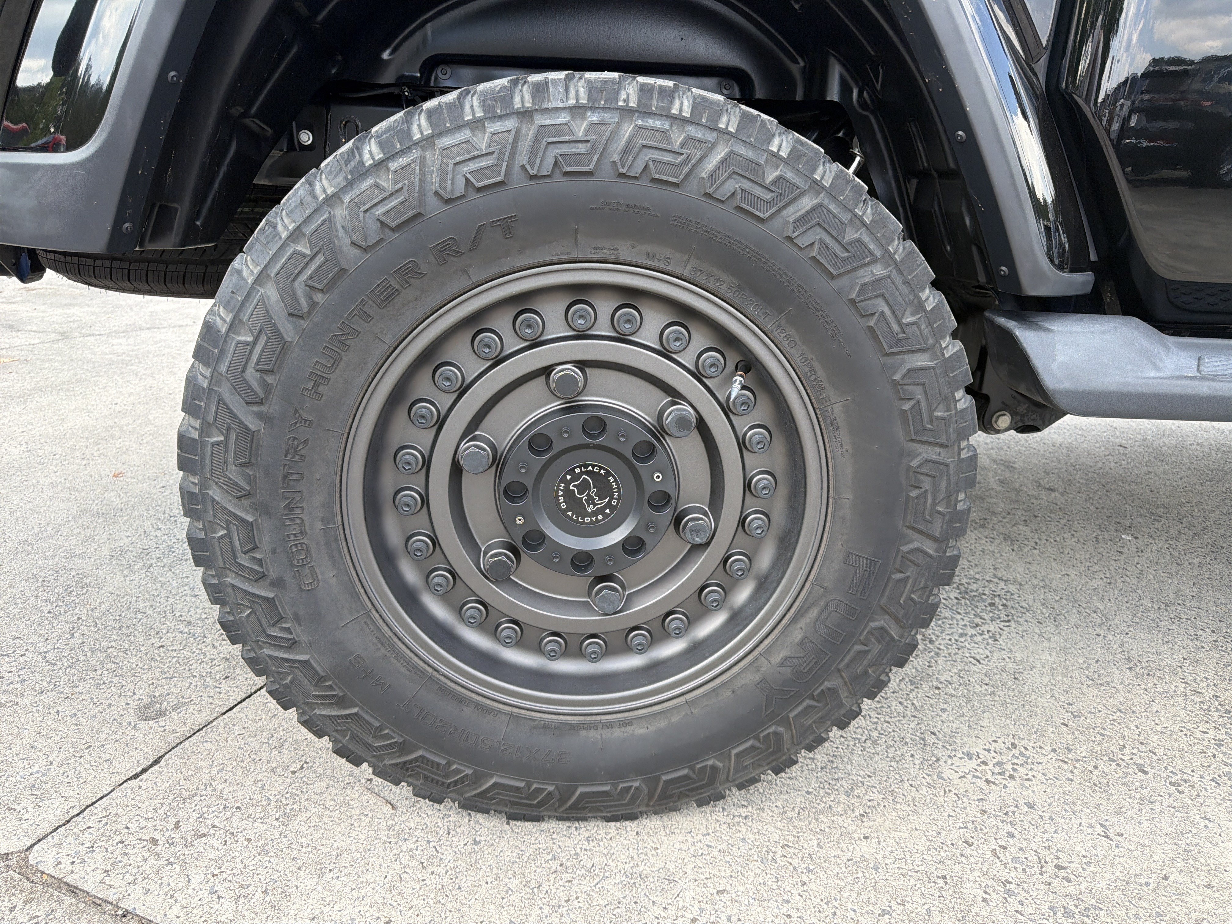 Used 2020 Jeep Gladiator Overland AWD/4WD image 17