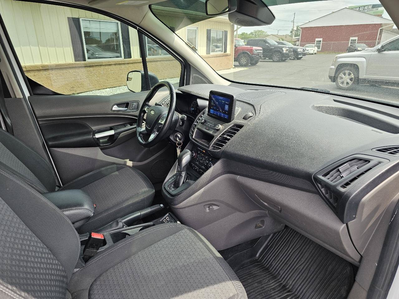Used 2019 Ford Transit Connect XLT FWD image 17