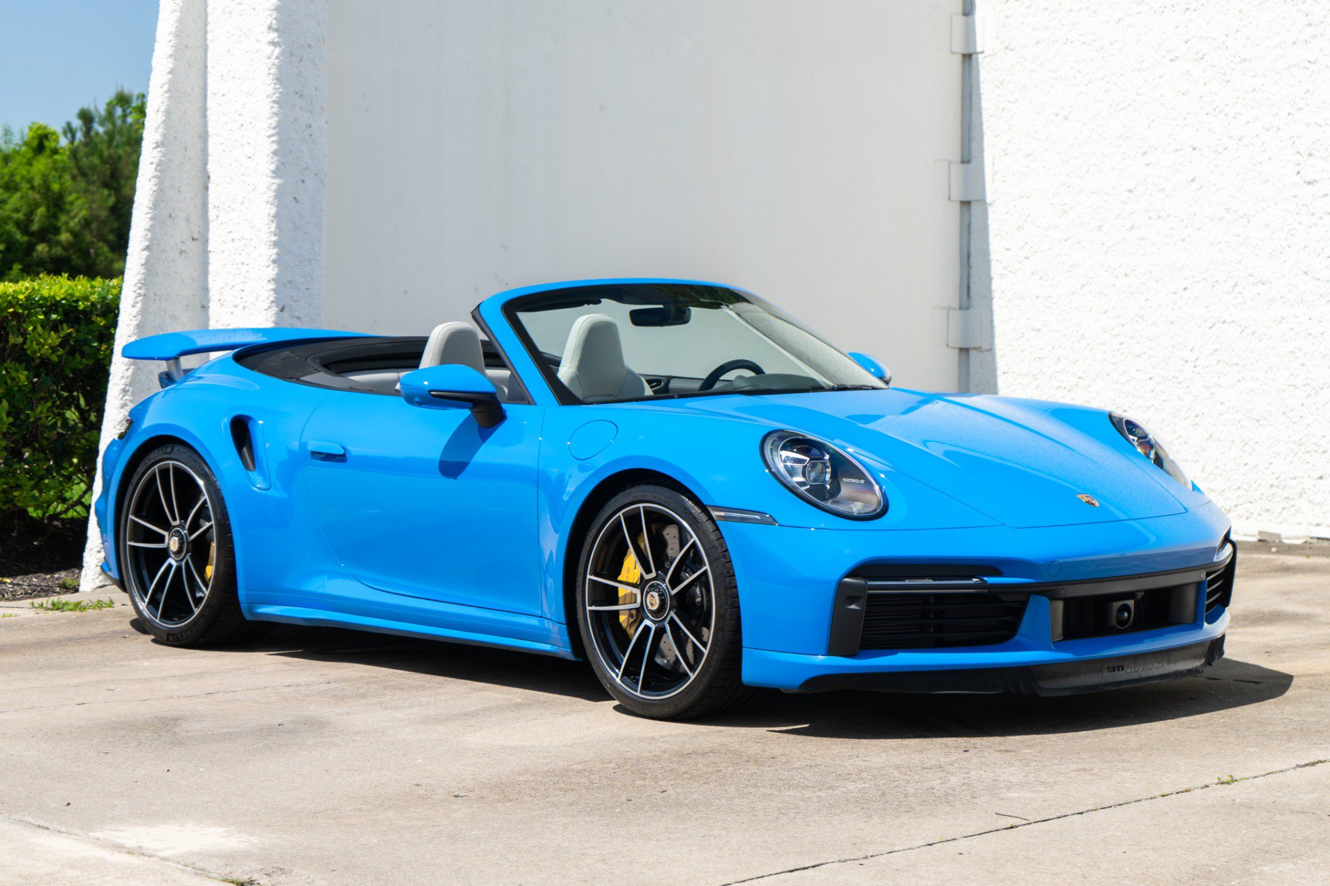 Used 2023 Porsche 911 Turbo S AWD/4WD image 2