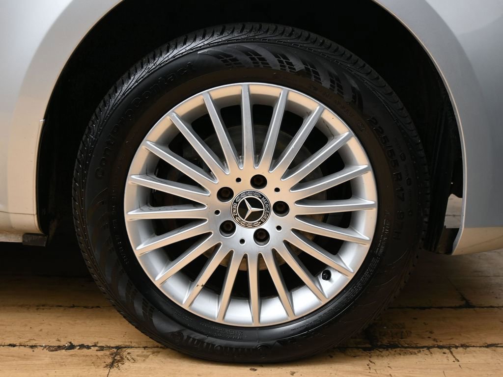 Used 2018 Mercedes-Benz Metris Passenger image 16