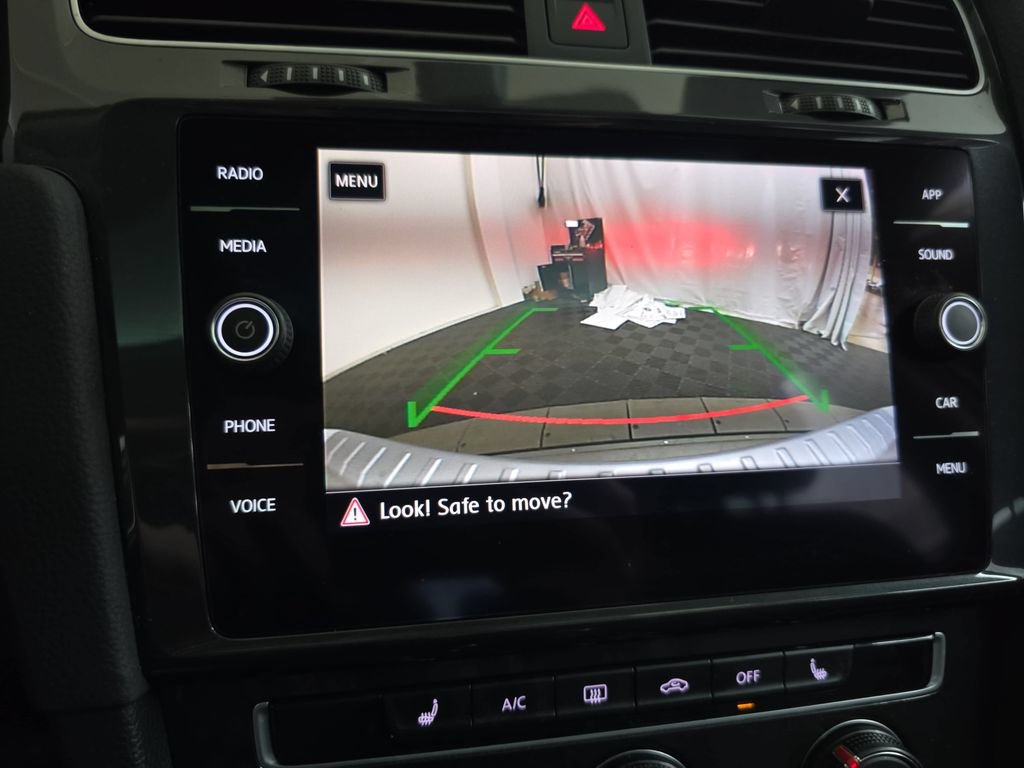 Used 2019 Volkswagen Golf SE FWD image 24