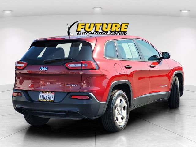 Used 2017 Jeep Cherokee Sport image 7