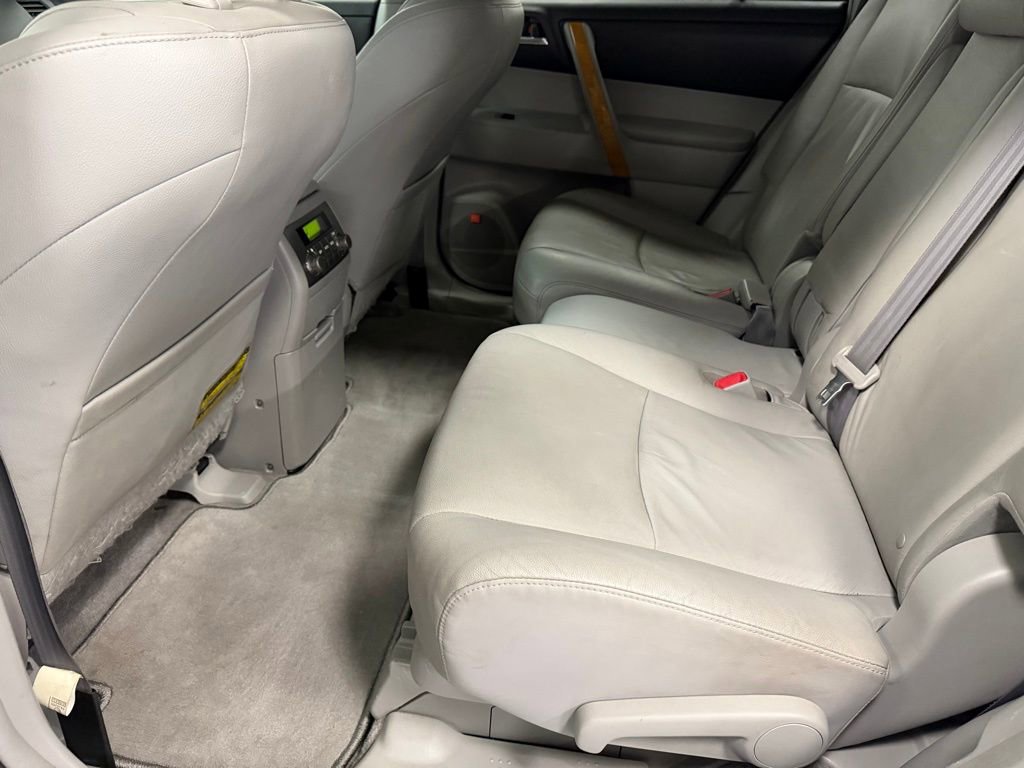 Used 2010 Toyota Highlander Limited image 23