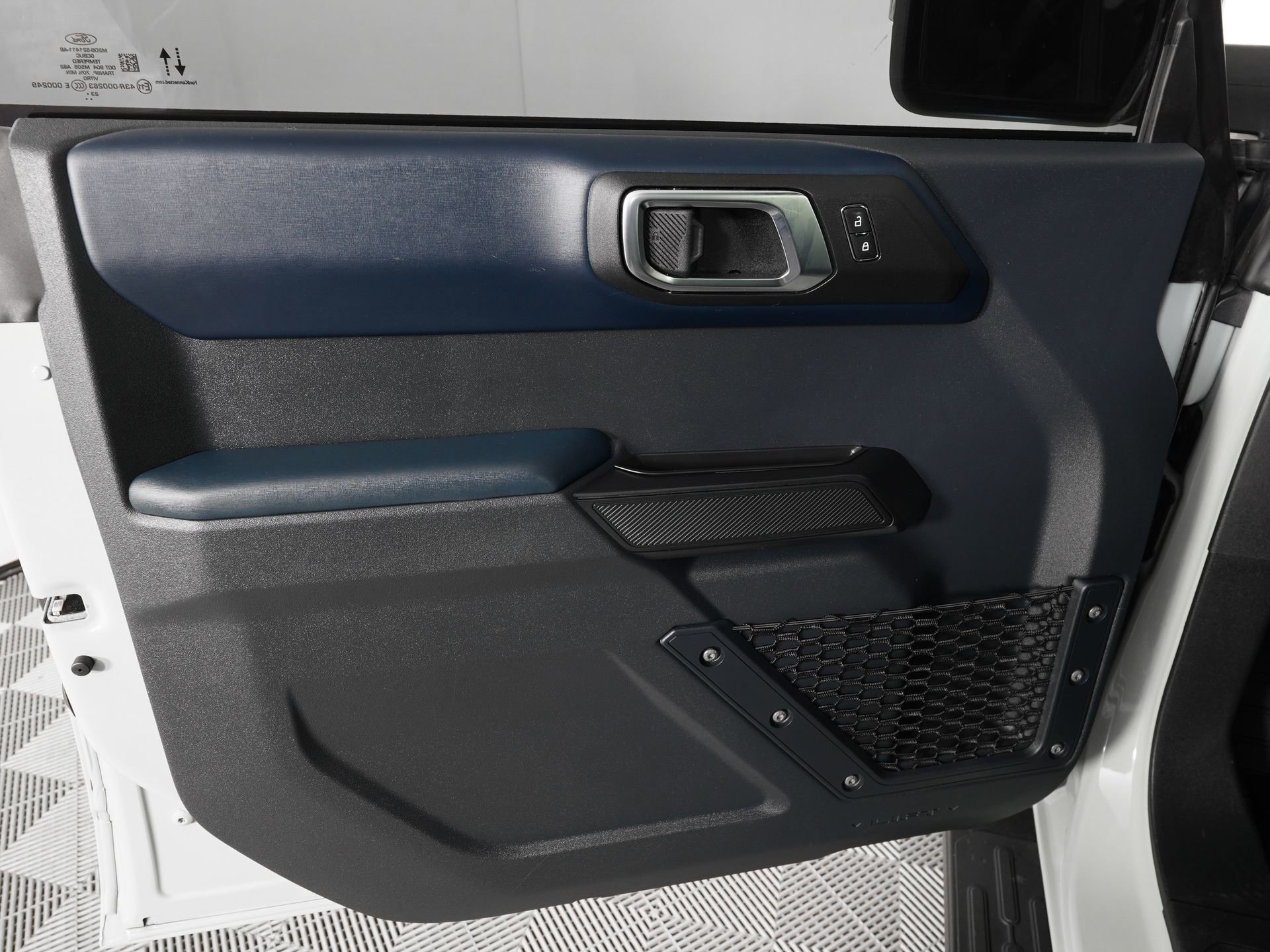 Used 2024 Ford Bronco Outer Banks AWD/4WD image 14