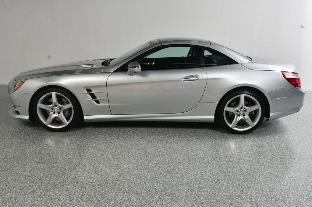 Used 2014 Mercedes-Benz SL 550 image 11