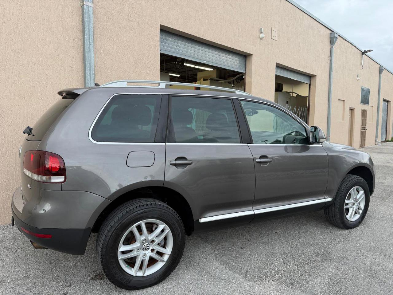 Used 2008 Volkswagen Touareg V6 AWD/4WD image 12