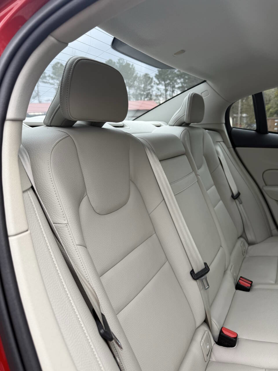 Used 2019 Volvo S60 T6 Momentum image 13