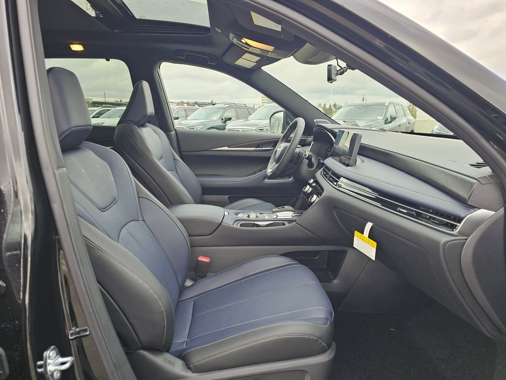 New 2026 INFINITI QX60 Sport image 11