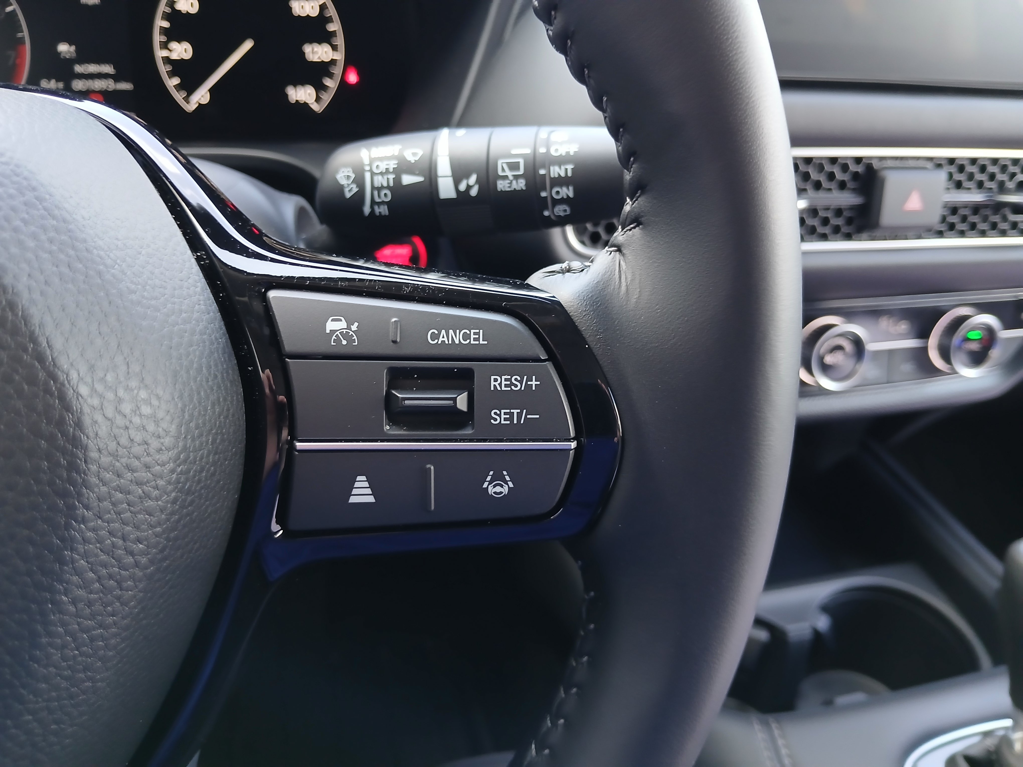 Used 2026 Honda HR-V EX-L image 12
