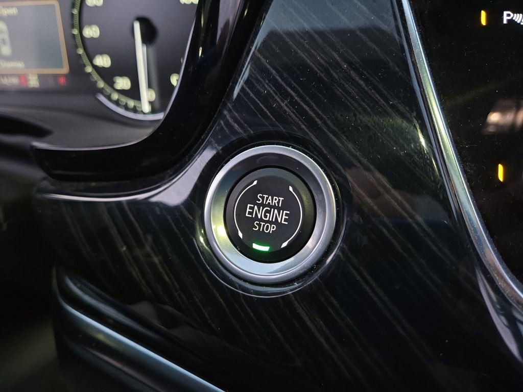 Certified 2024 Cadillac XT6 Premium Luxury image 23