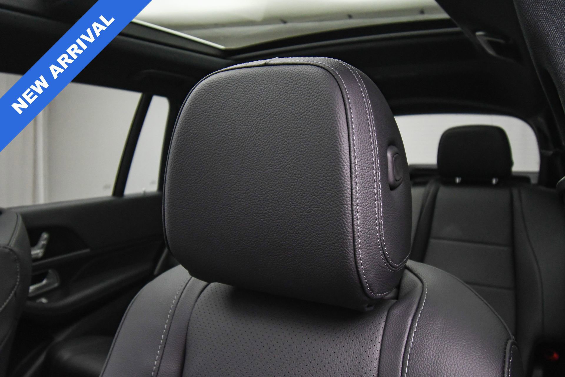 Used 2025 Mercedes-Benz GLS 450 4MATIC image 55