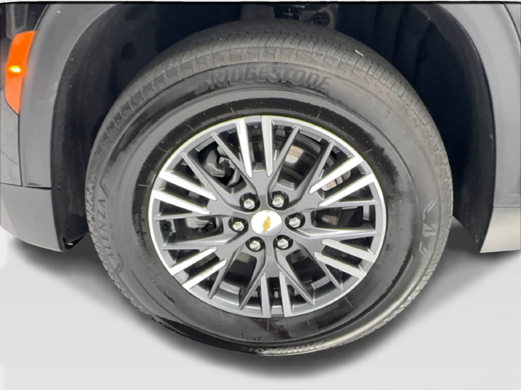 Used 2025 Chevrolet Traverse LT AWD/4WD image 14