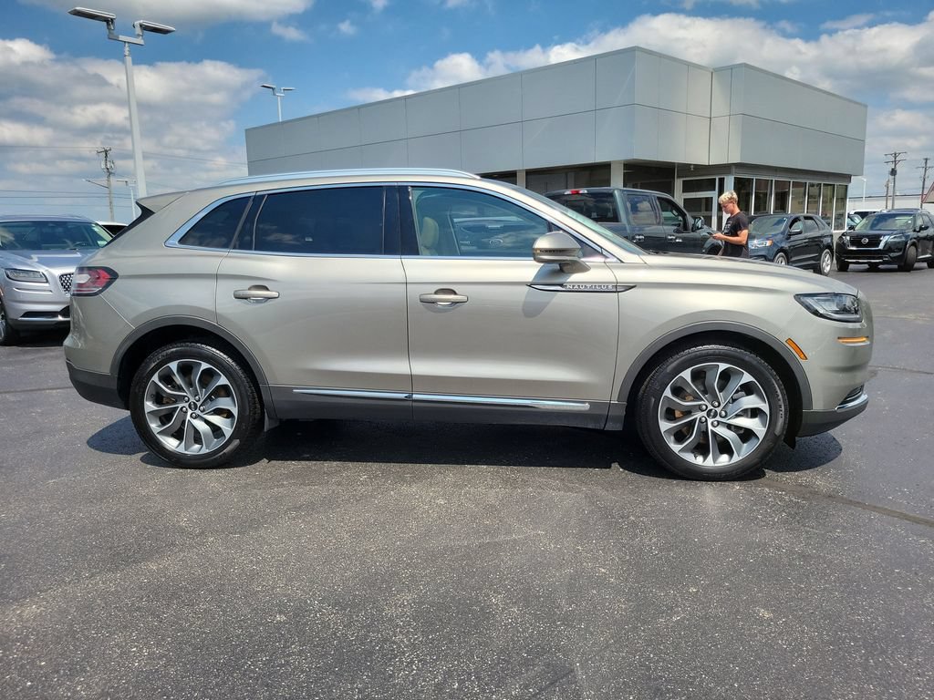 Certified 2023 Lincoln Nautilus Reserve AWD/4WD image 3