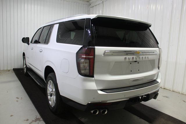 Used 2022 Chevrolet Suburban Premier image 4