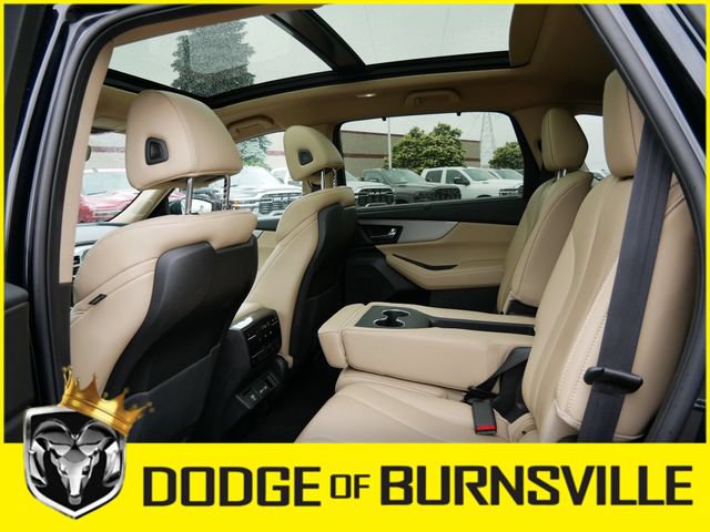 Used 2022 Acura MDX SH-AWD w/ Technology Package image 16