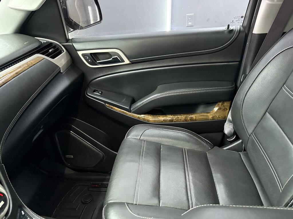 Used 2016 GMC Yukon Denali w/ Open Road Package image 27