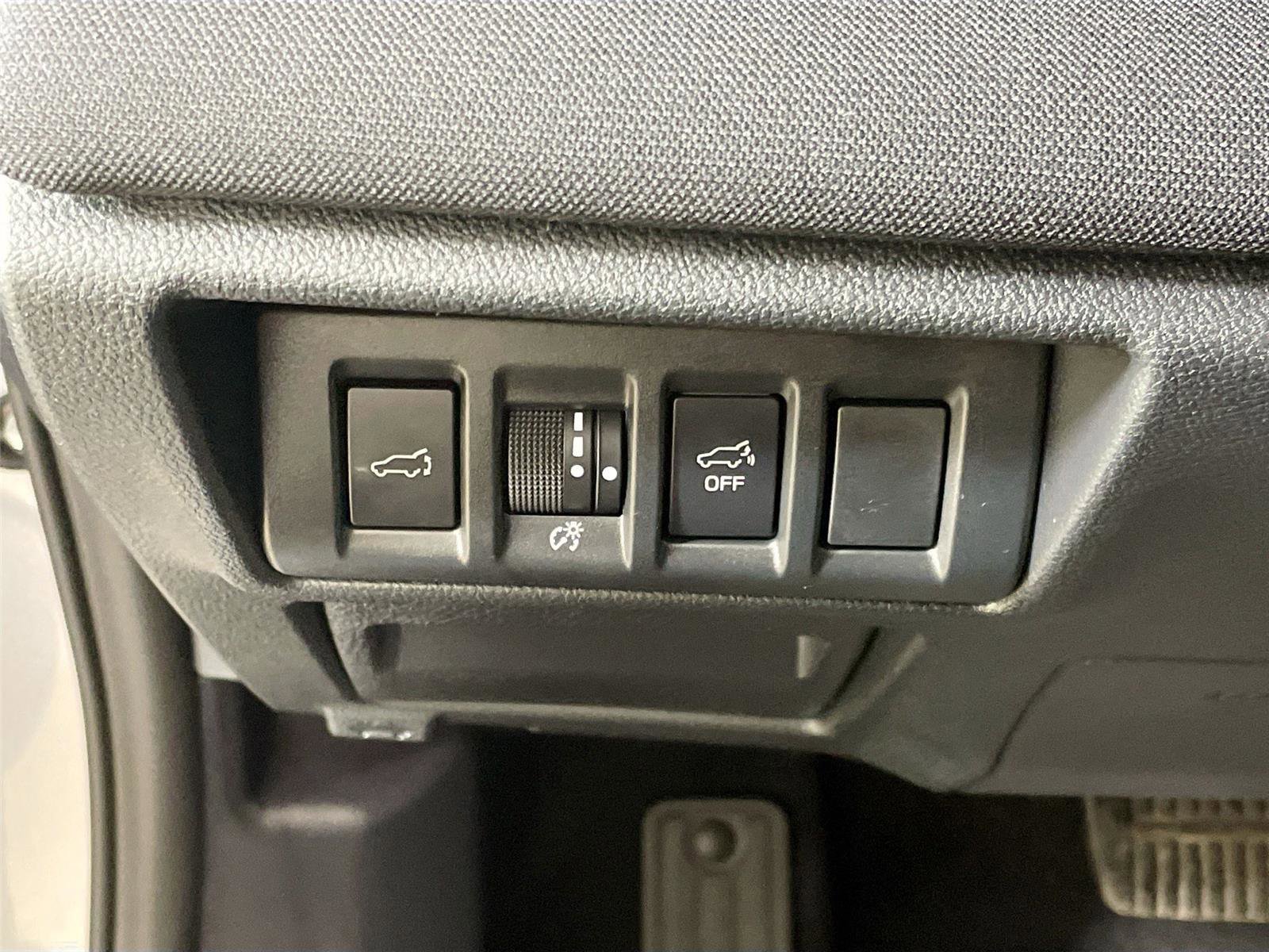Used 2025 Subaru Outback Premium image 14