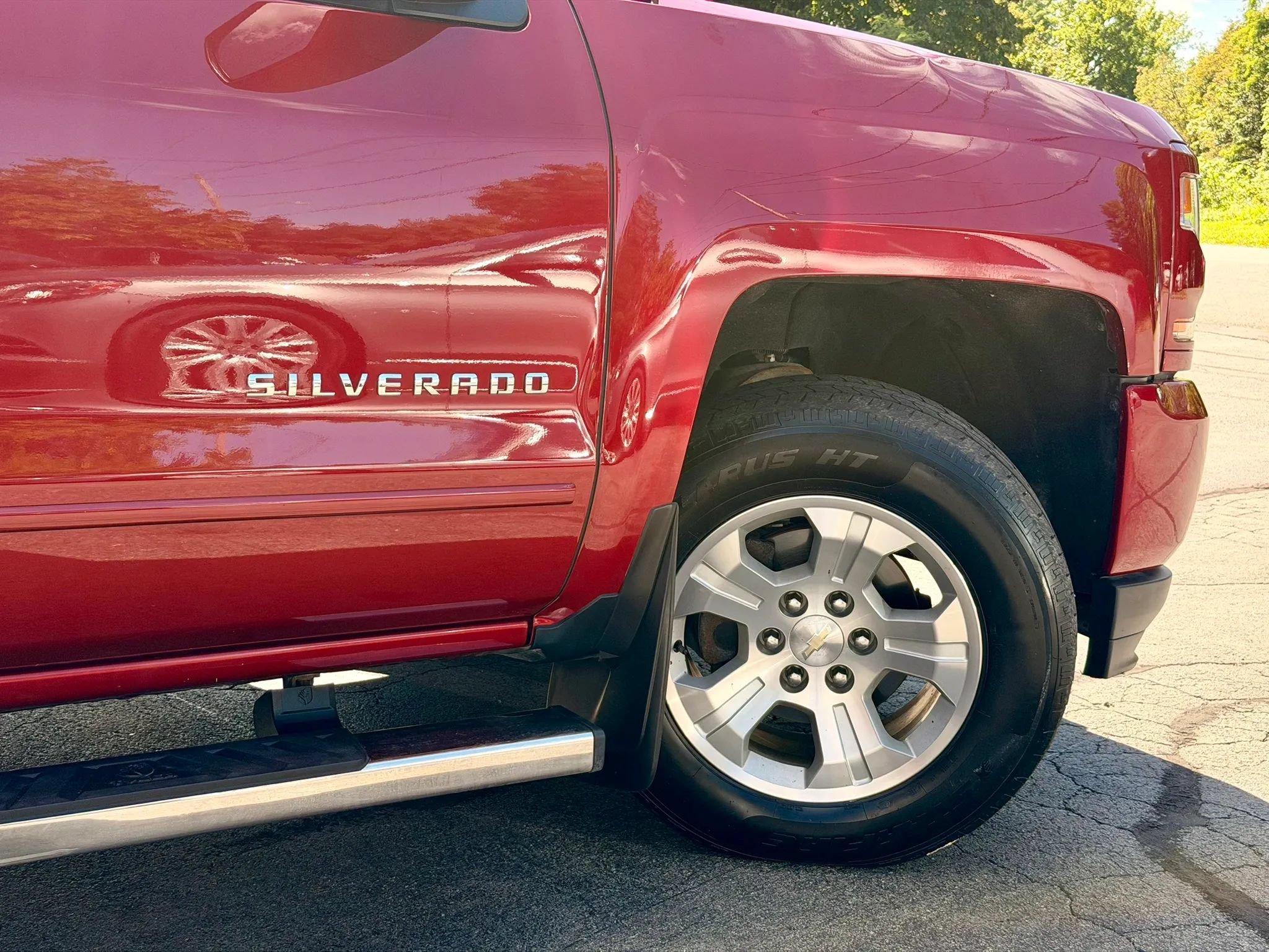 Used 2019 Chevrolet Silverado 1500 LT w/ All Star Edition AWD/4WD image 7