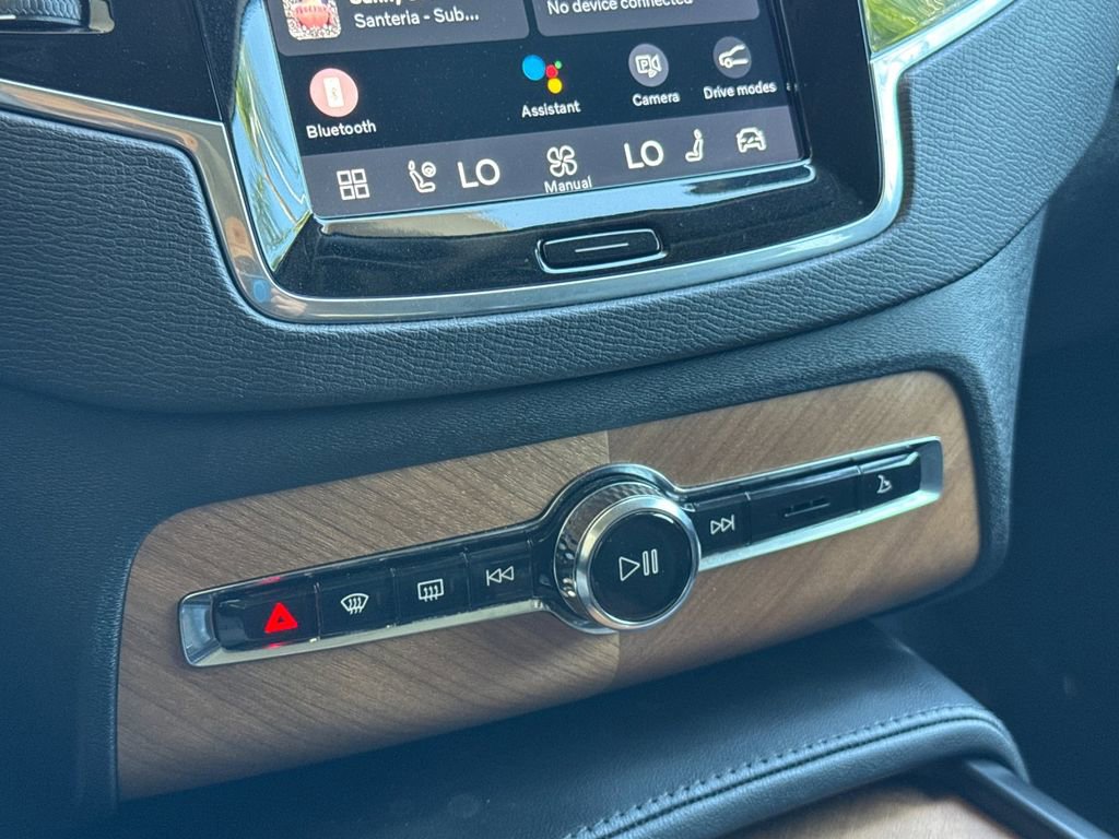 Certified 2024 Volvo XC90 B6 Plus image 21