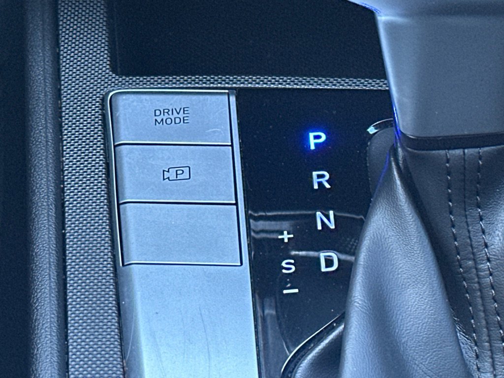 Used 2024 Hyundai Elantra SE image 31